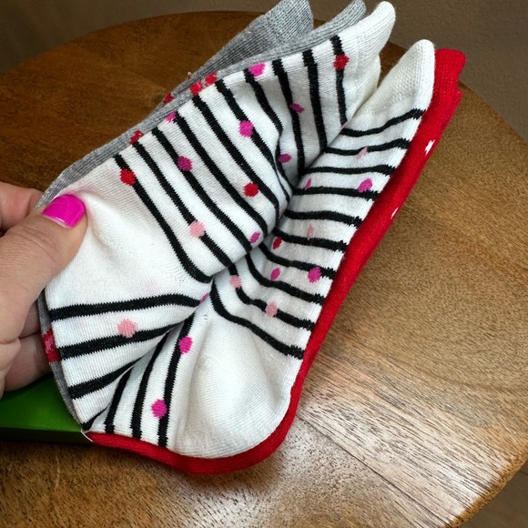 Kate Spade Valentine’s Day lips polka dot stripes shortie crew socks 3 pack - Picture 6 of 7